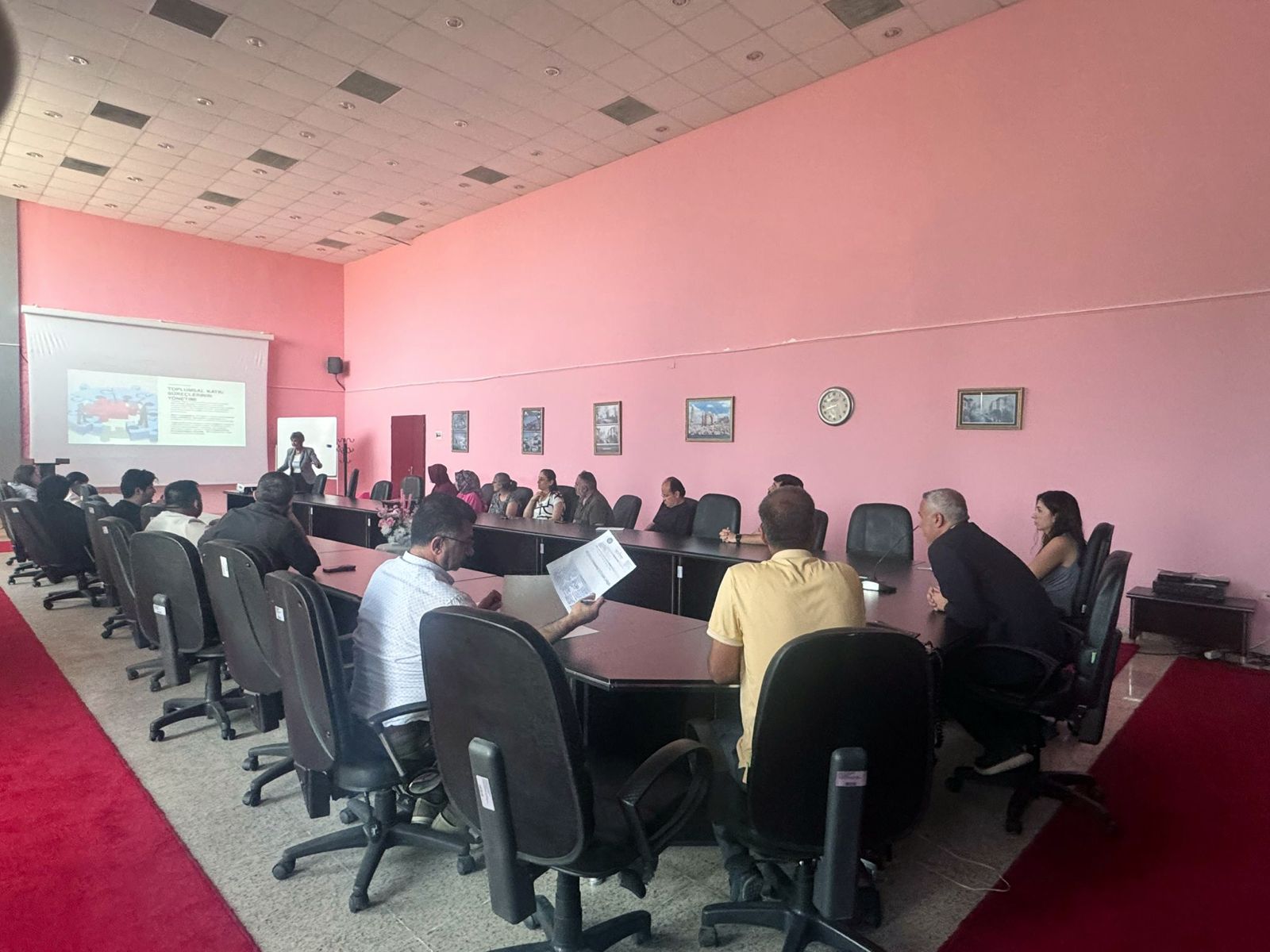 Fen Edebiyat Fakültesi Birim Bilgilendirme ve Süreç Yönetimi Toplantısı Gerçekleştirildi